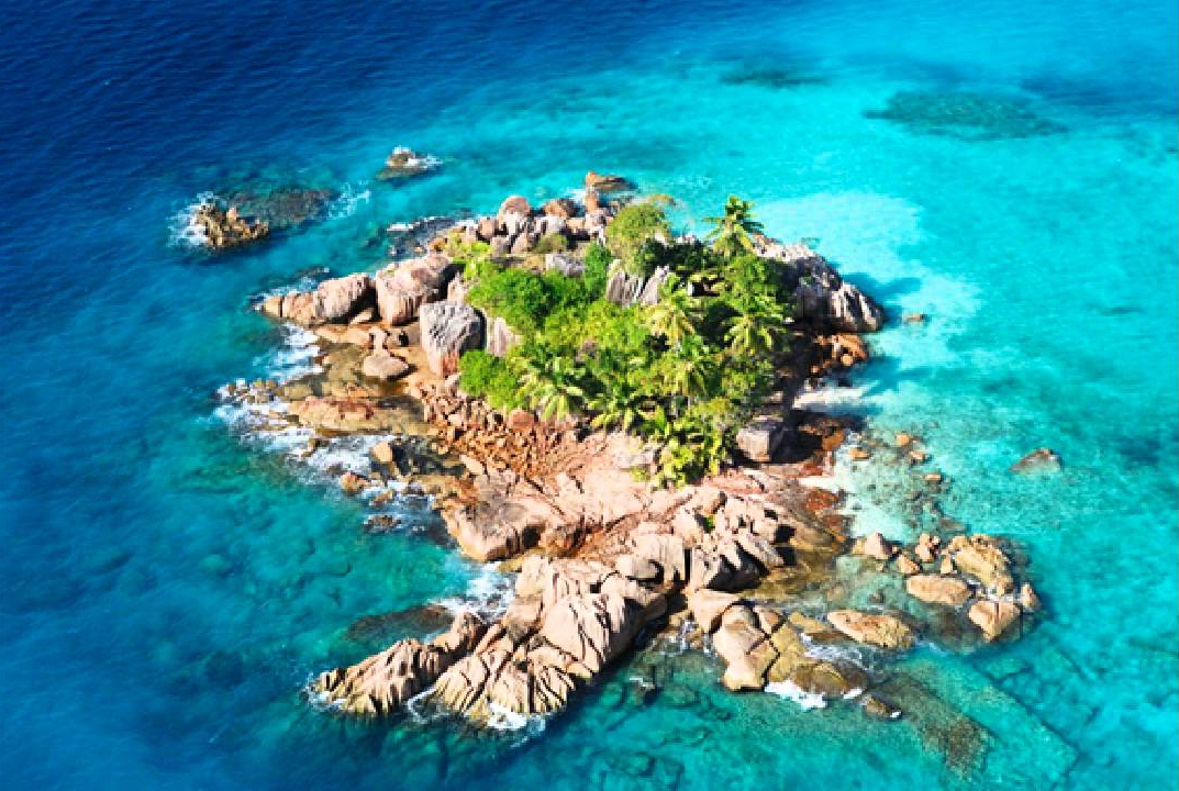In vacanza lontano da tutti: ecco le isole più remote al mondo